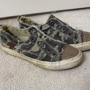 Women’s Camouflage Slip-On Sneakers